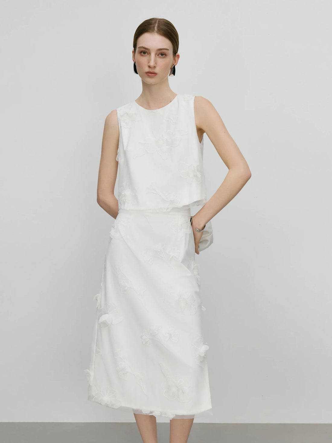 Women’s Sleeveless Embroidered Shirt and Skirt Set