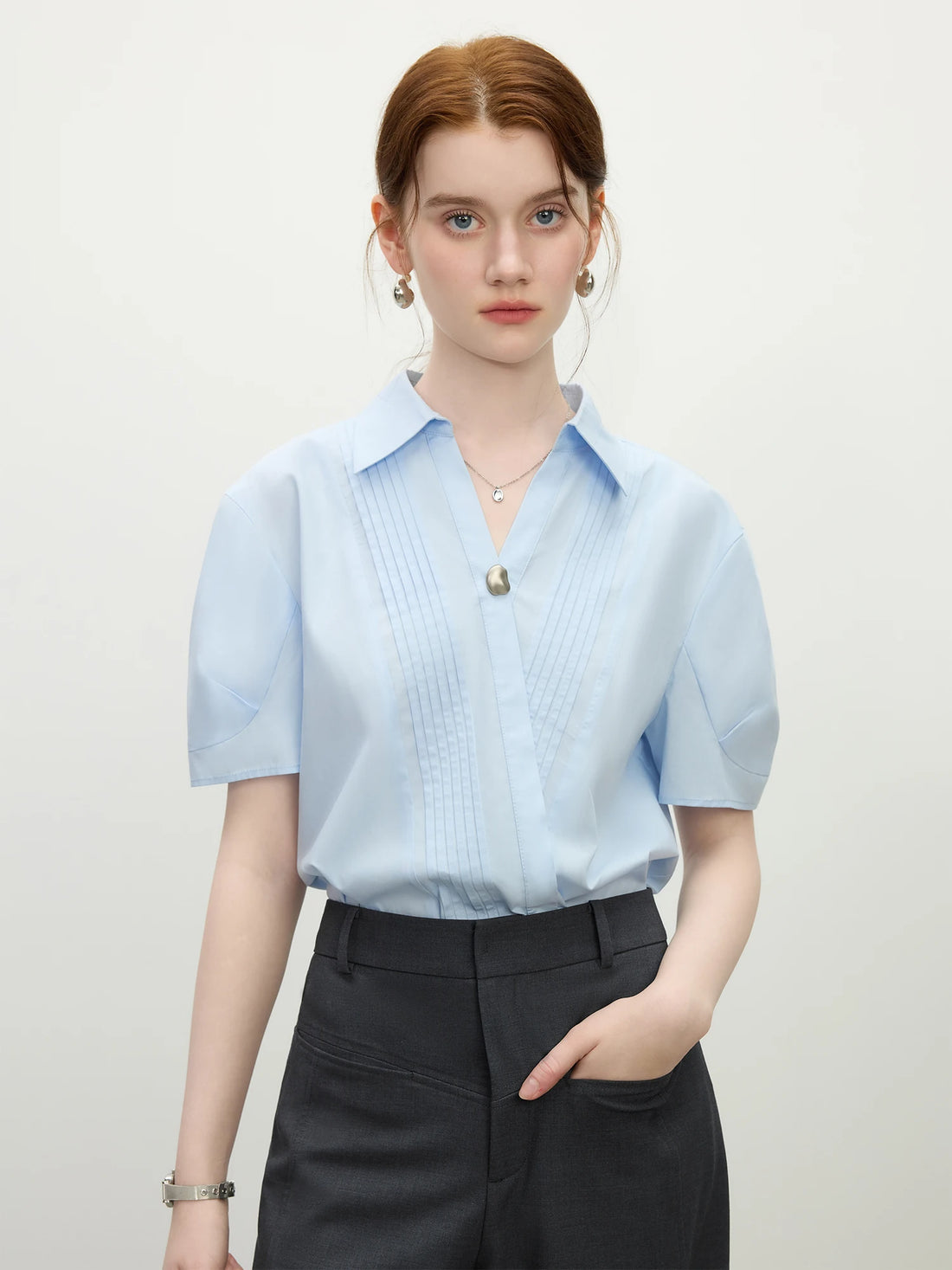 Women's Minimalist V-Neck Short Sleeve Summer Top